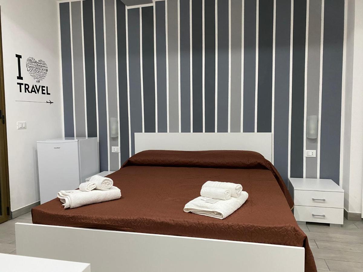 In Centro Rooms Vicino Cefalu Self-Chek-In كامبوفيليتْشّي دي روتْشّي المظهر الخارجي الصورة
