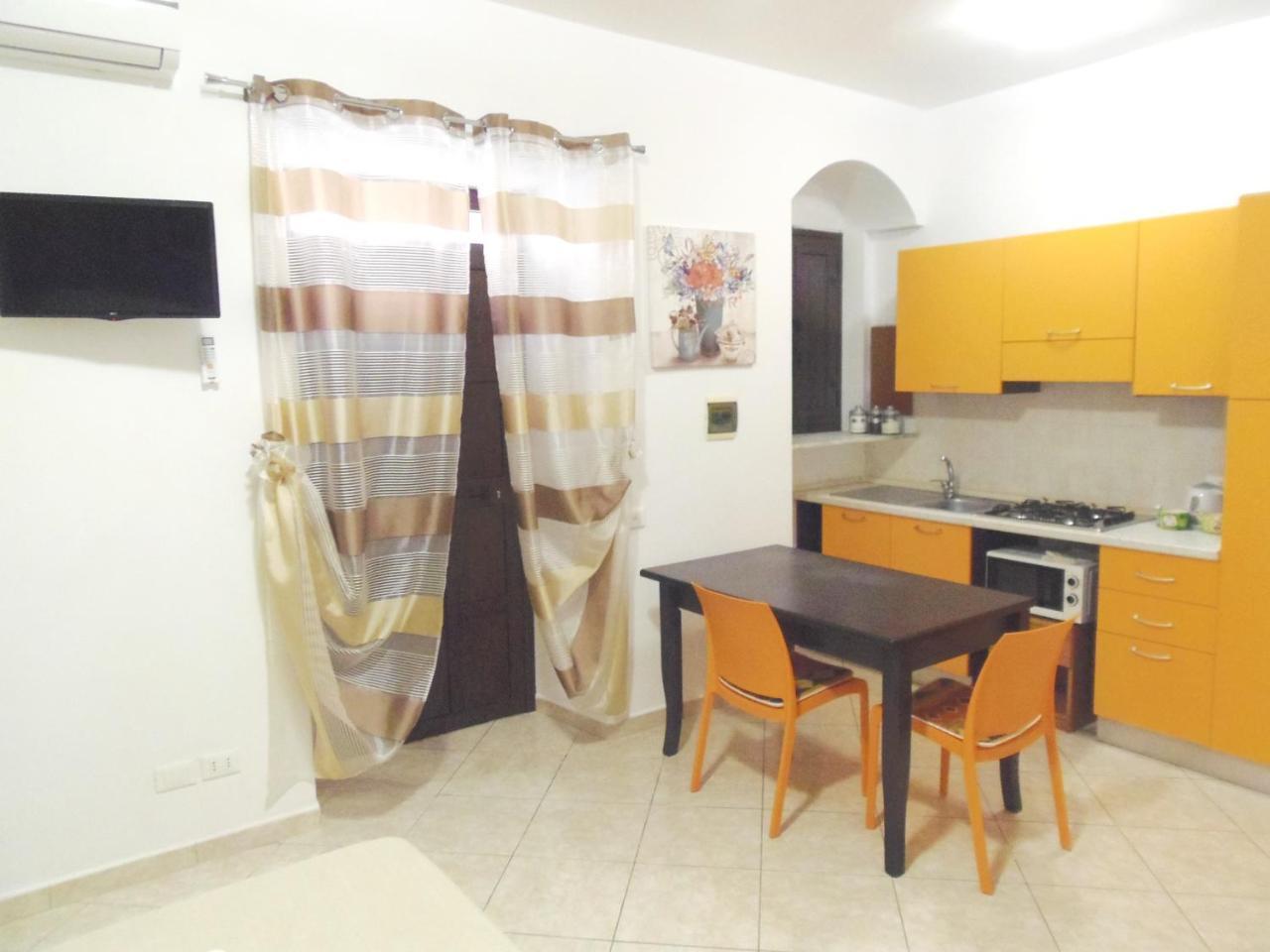 In Centro Rooms Vicino Cefalu Self-Chek-In كامبوفيليتْشّي دي روتْشّي المظهر الخارجي الصورة