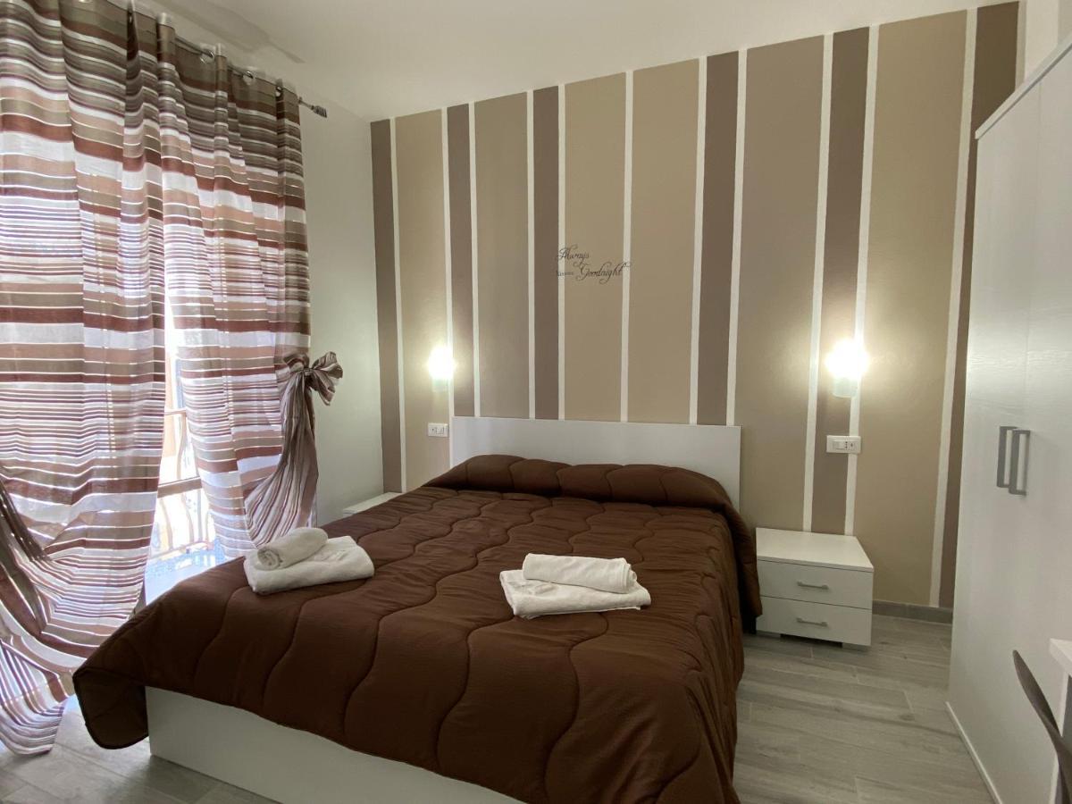 In Centro Rooms Vicino Cefalu Self-Chek-In كامبوفيليتْشّي دي روتْشّي المظهر الخارجي الصورة