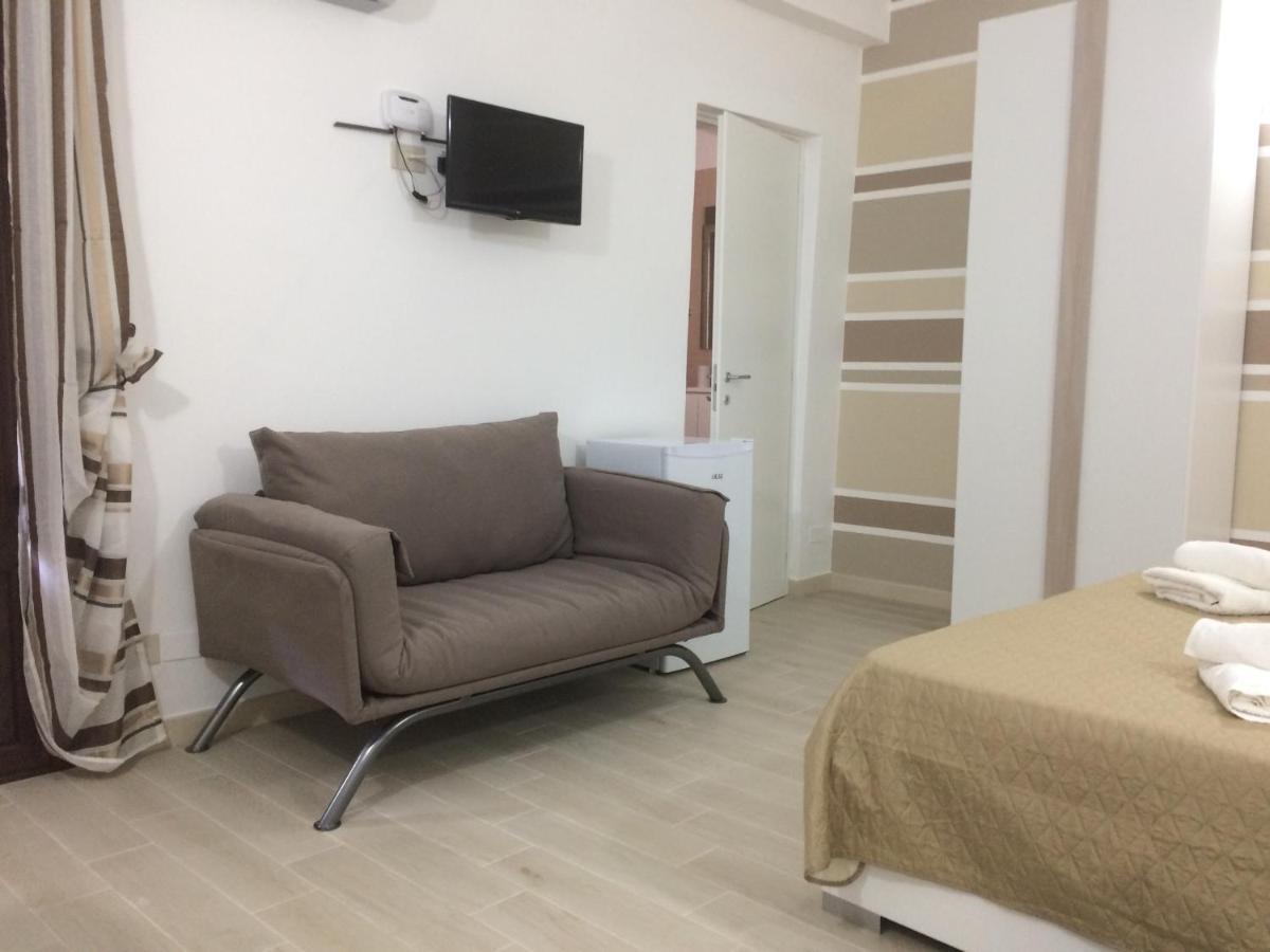 In Centro Rooms Vicino Cefalu Self-Chek-In كامبوفيليتْشّي دي روتْشّي المظهر الخارجي الصورة